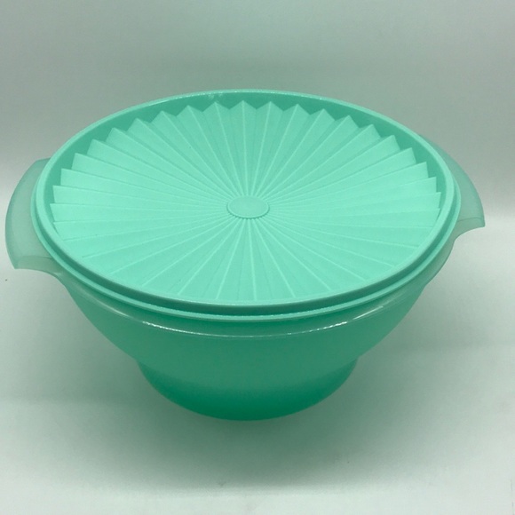 Tupperware Servalier Salad Bowl 4.3 Liter - Picture 16 of 16